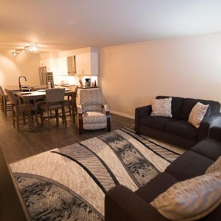 Clipperton Suite By Revelstoke Vacations Εξωτερικό φωτογραφία